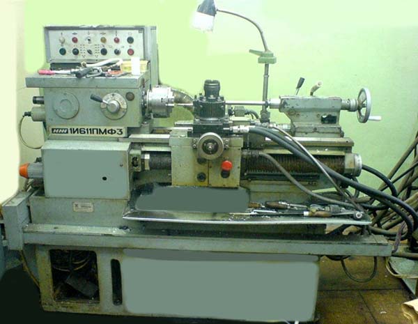 Фото загального виду токарного верстата 1і611пмф3 1и611пмф3 Фото загального виду токарного верстата з ЧПУ